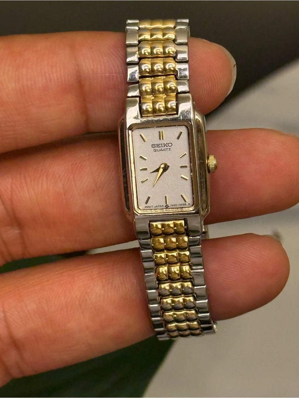 Seiko vintage two -Tone Ladies Rectangular Bracelet Watch - Gold/Silver